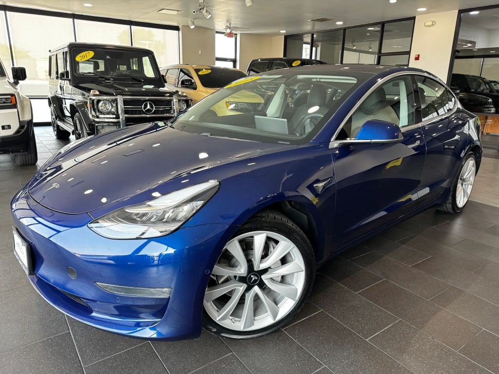 2018 TESLA Model 3