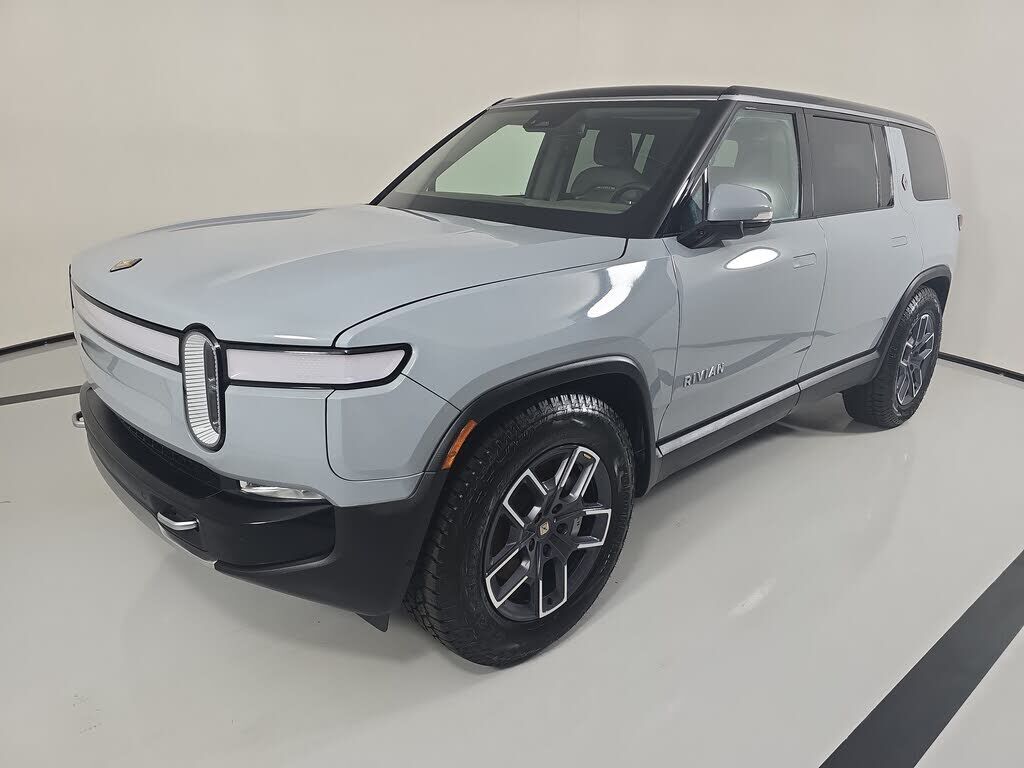 2023 RIVIAN R1S