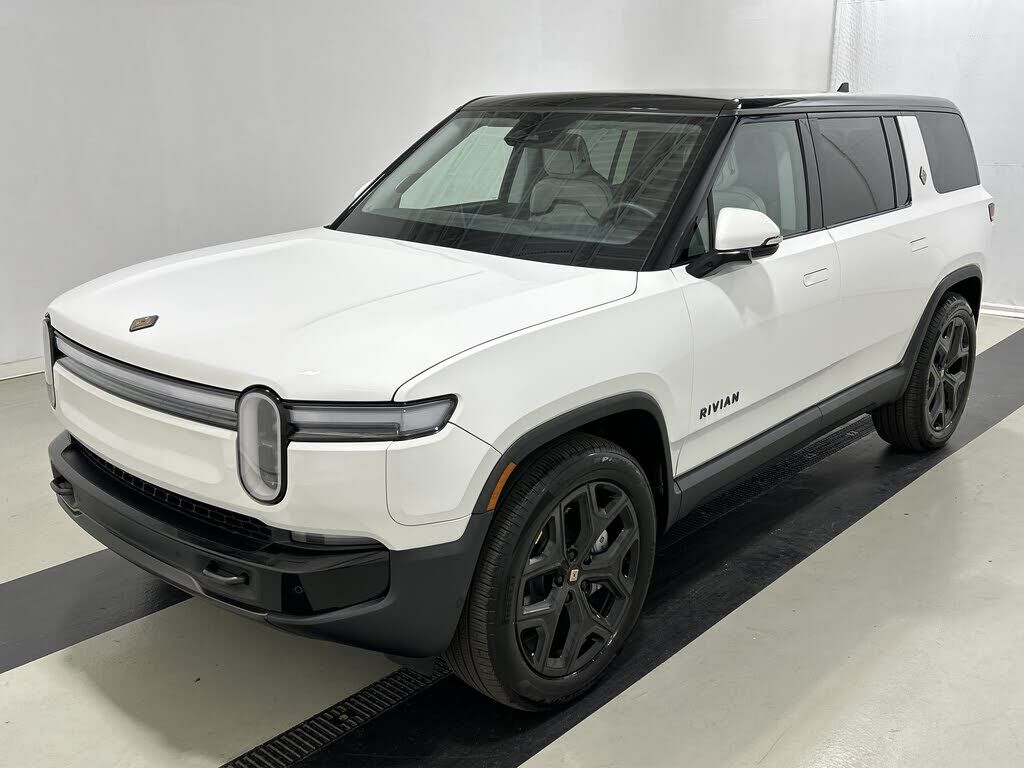 2025 RIVIAN R1S