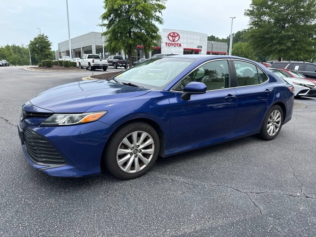 2018 TOYOTA Camry