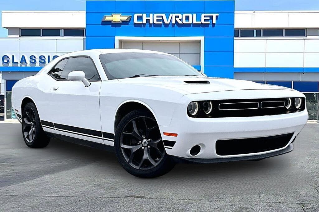 2017 DODGE Challenger