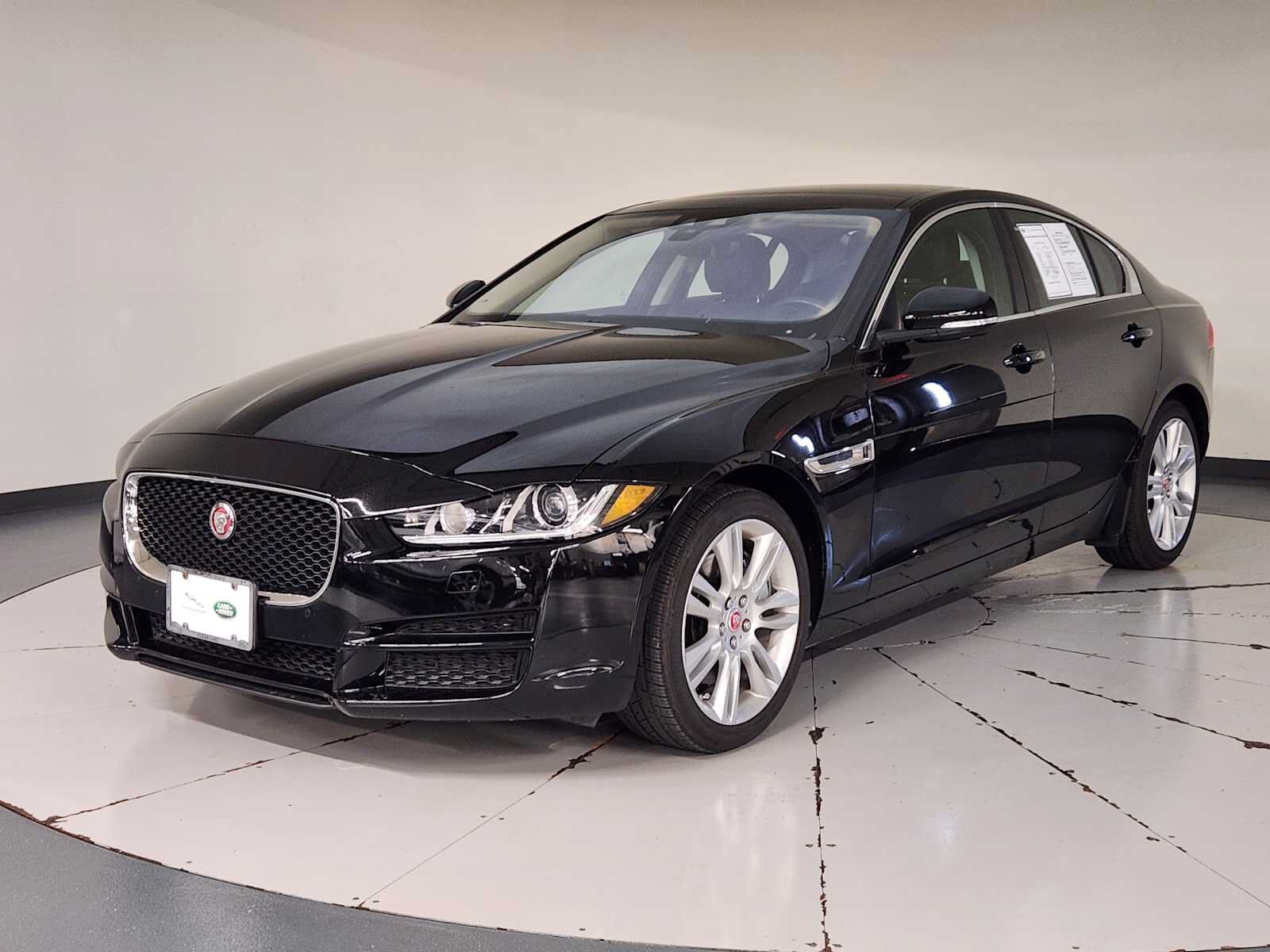 2019 JAGUAR XE