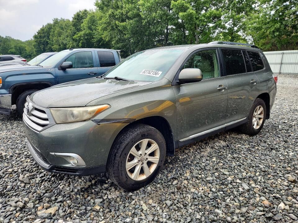 2011 TOYOTA Highlander