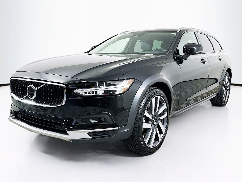 2022 VOLVO V90CC