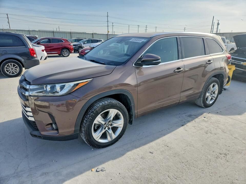 2017 TOYOTA Highlander