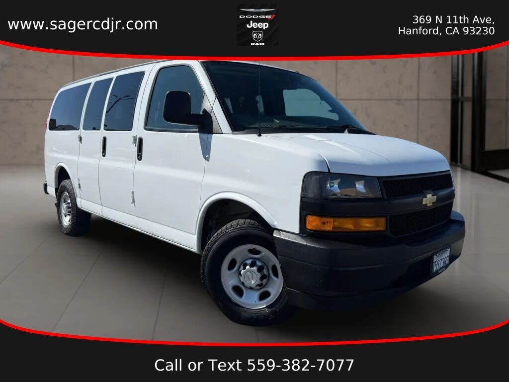 2020 CHEVROLET Express