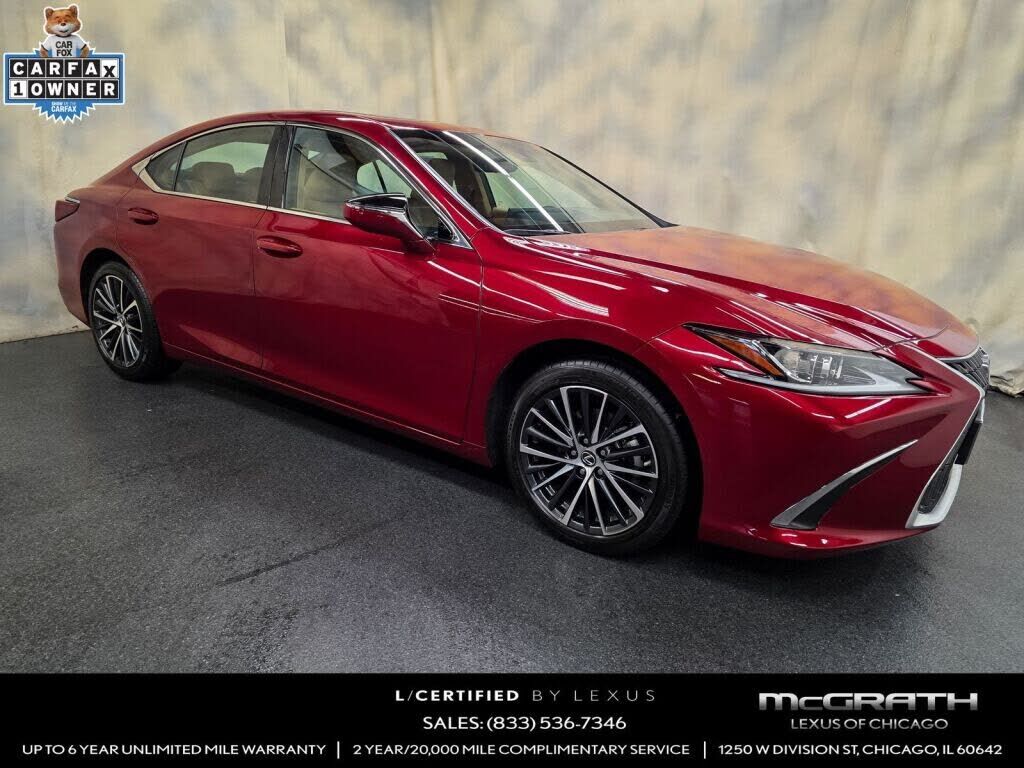 2025 LEXUS ES