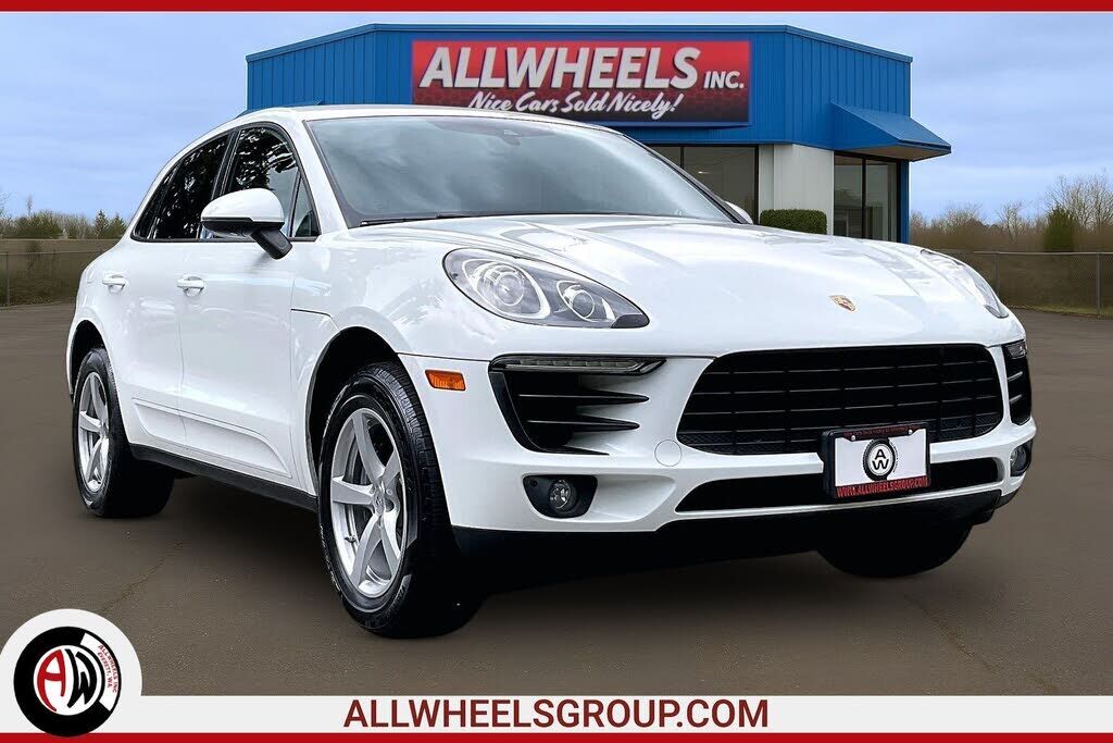 2018 PORSCHE Macan