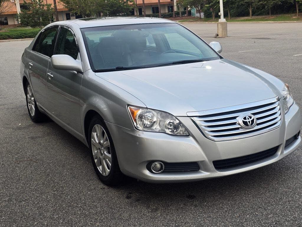 2010 TOYOTA Avalon