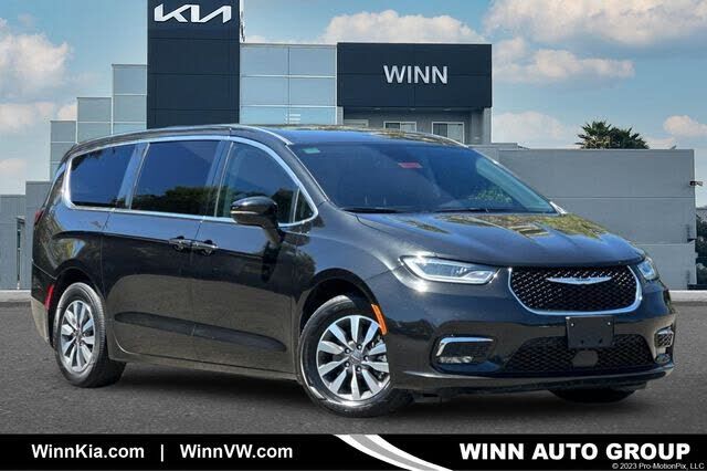 2024 CHRYSLER Pacifica