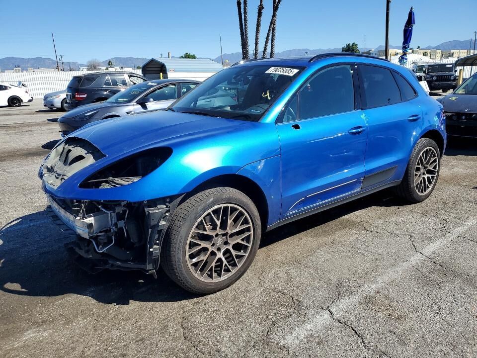 2018 PORSCHE Macan