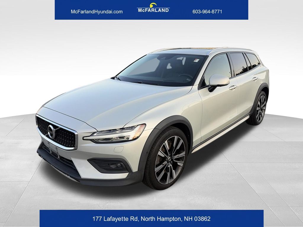 2020 VOLVO V60CC