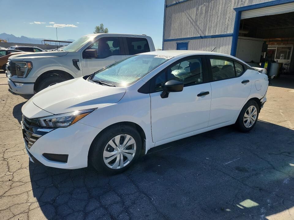 2025 NISSAN Versa