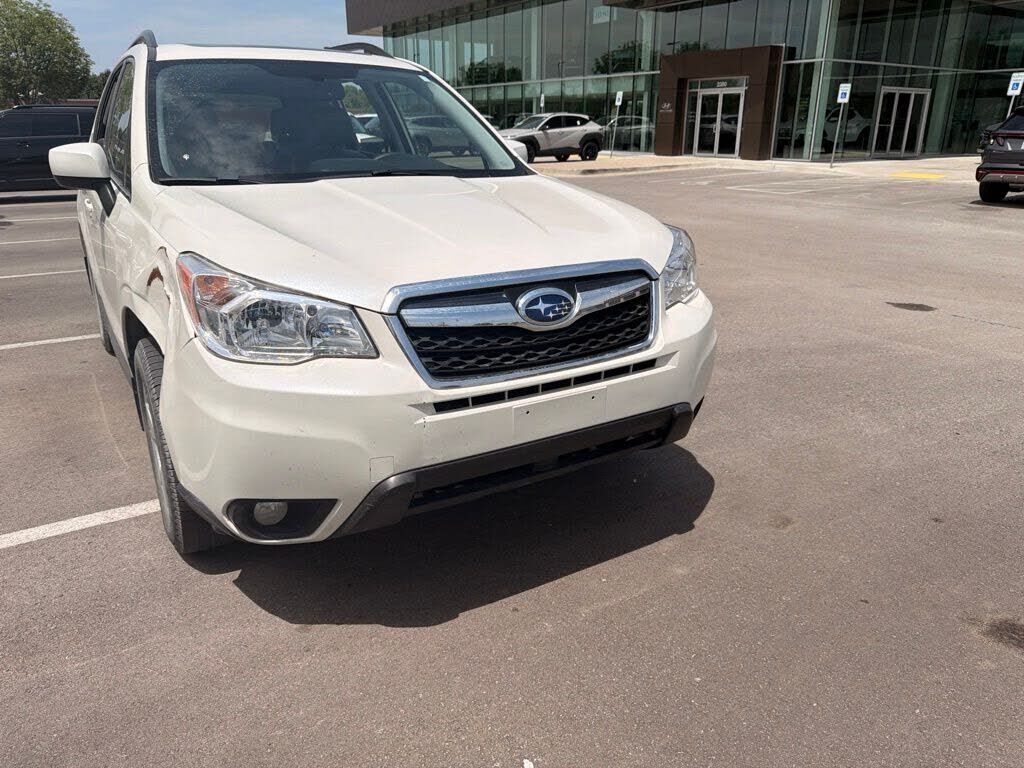 2016 SUBARU Forester