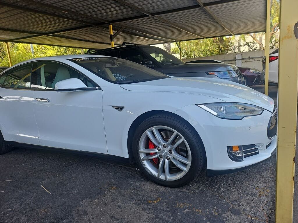 2014 TESLA Model S