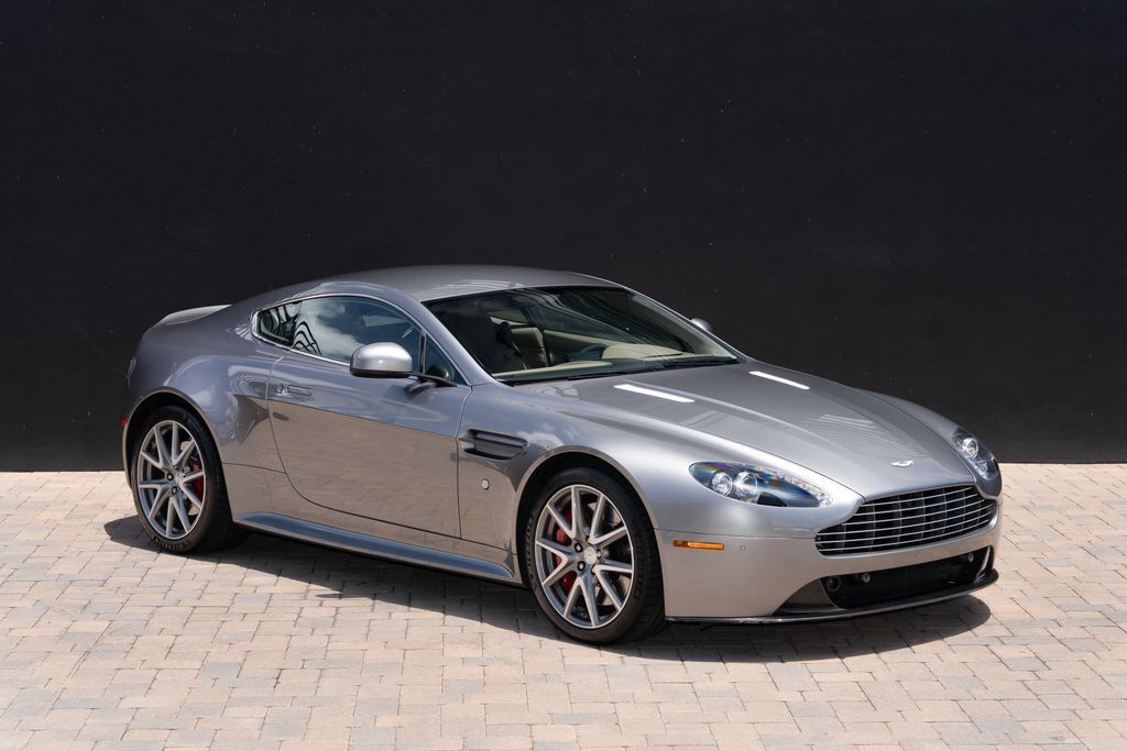 2012 ASTON MARTIN V8 Vantage
