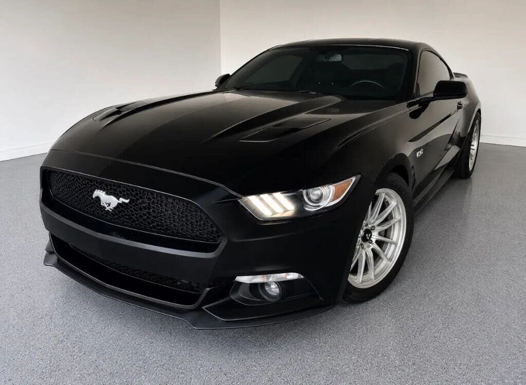 2017 FORD Mustang