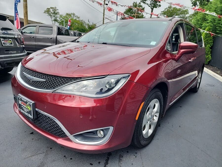 2017 CHRYSLER Pacifica