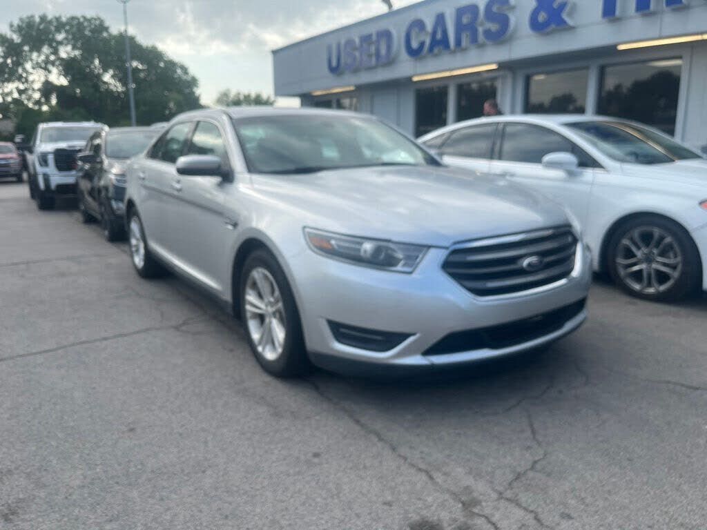 2014 FORD Taurus