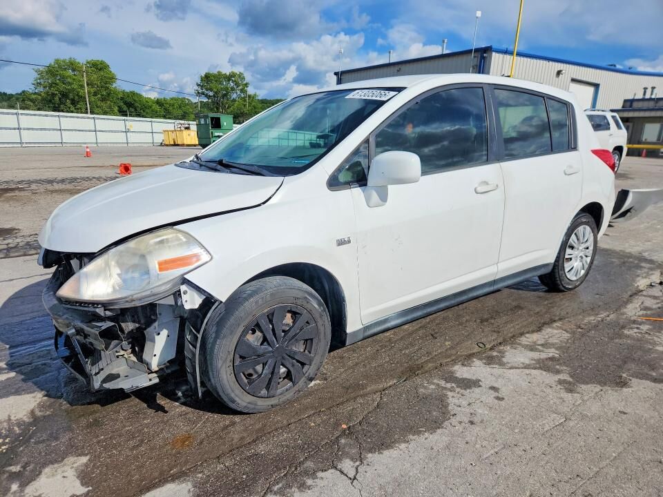 2011 NISSAN Versa