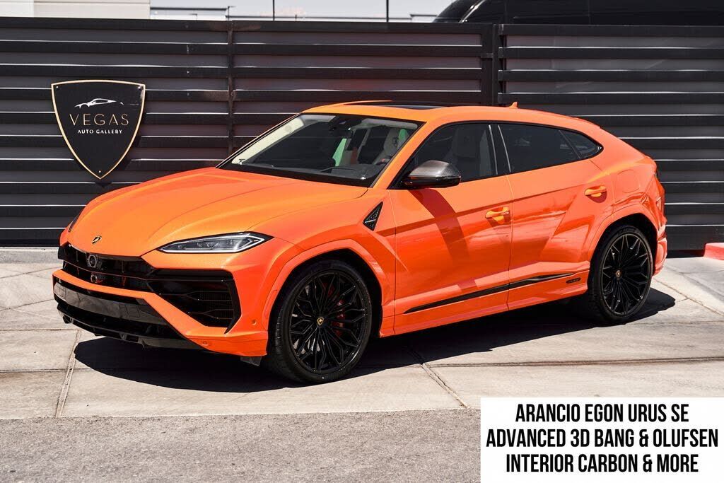 2025 LAMBORGHINI URUS