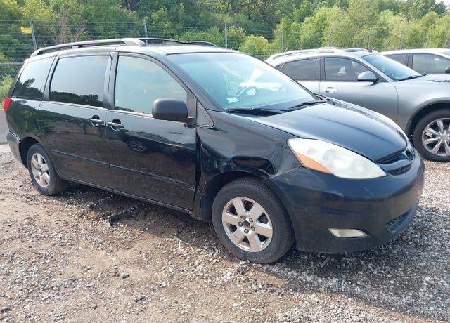 2008 TOYOTA Sienna