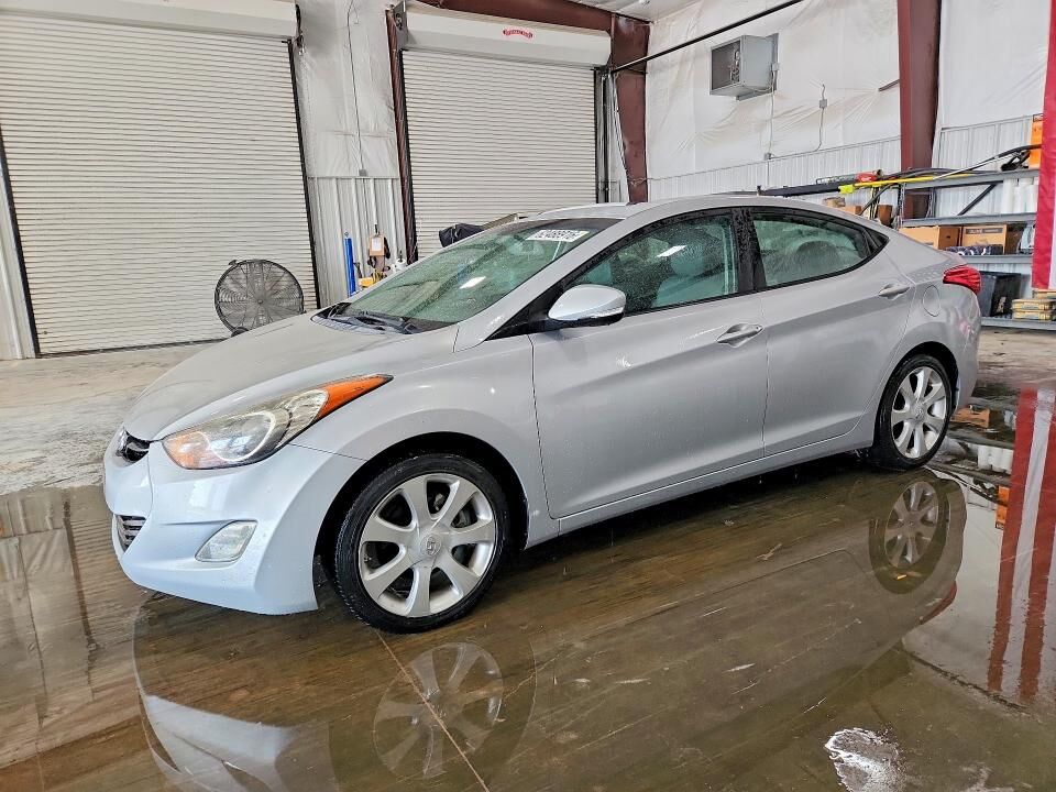 2011 HYUNDAI Elantra