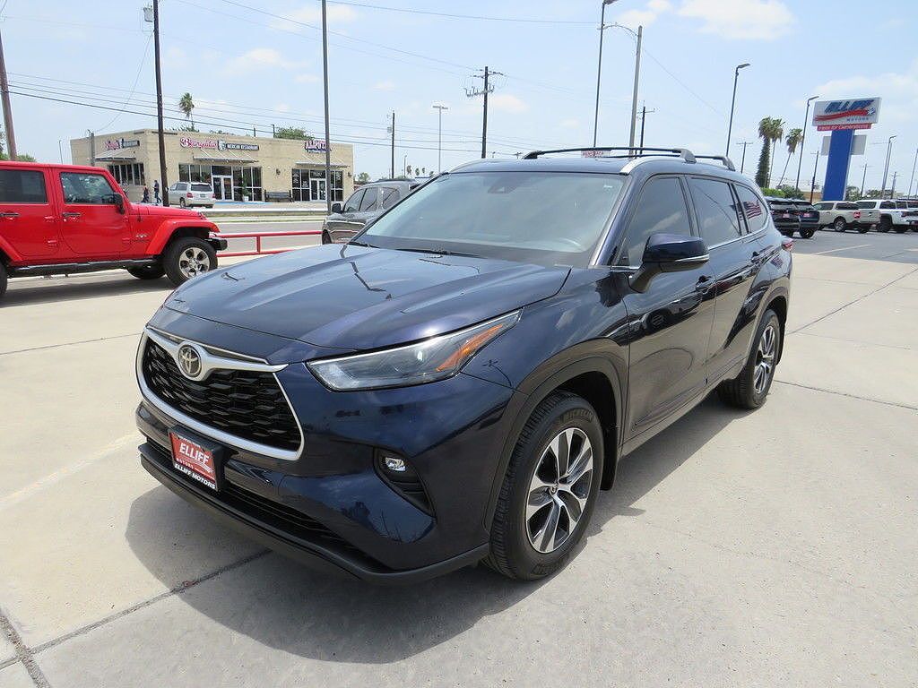 2022 TOYOTA Highlander