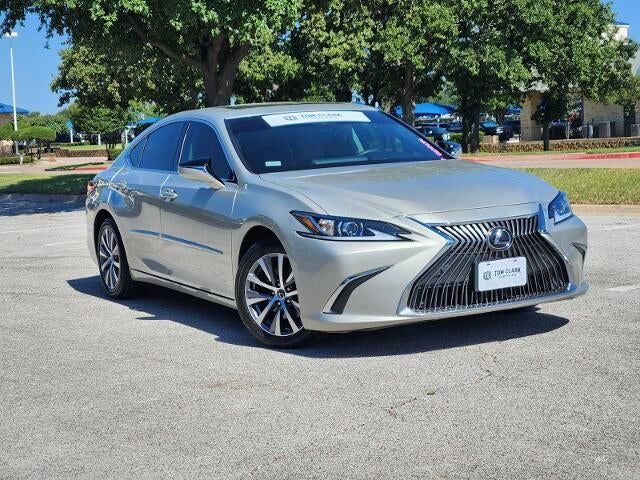 2020 LEXUS ES