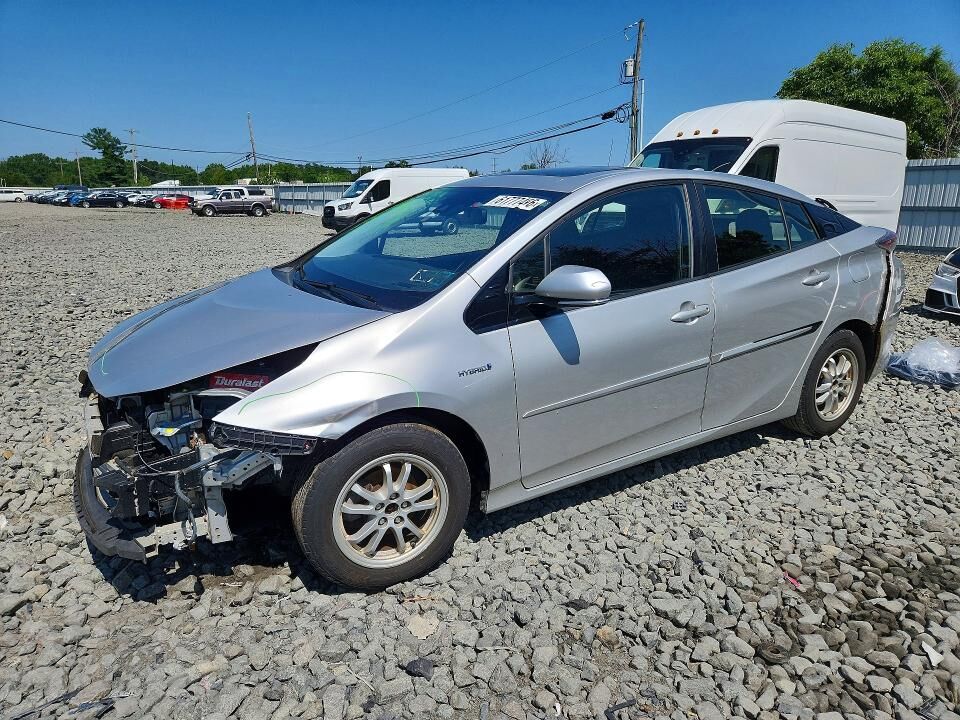 2016 TOYOTA PRIUS