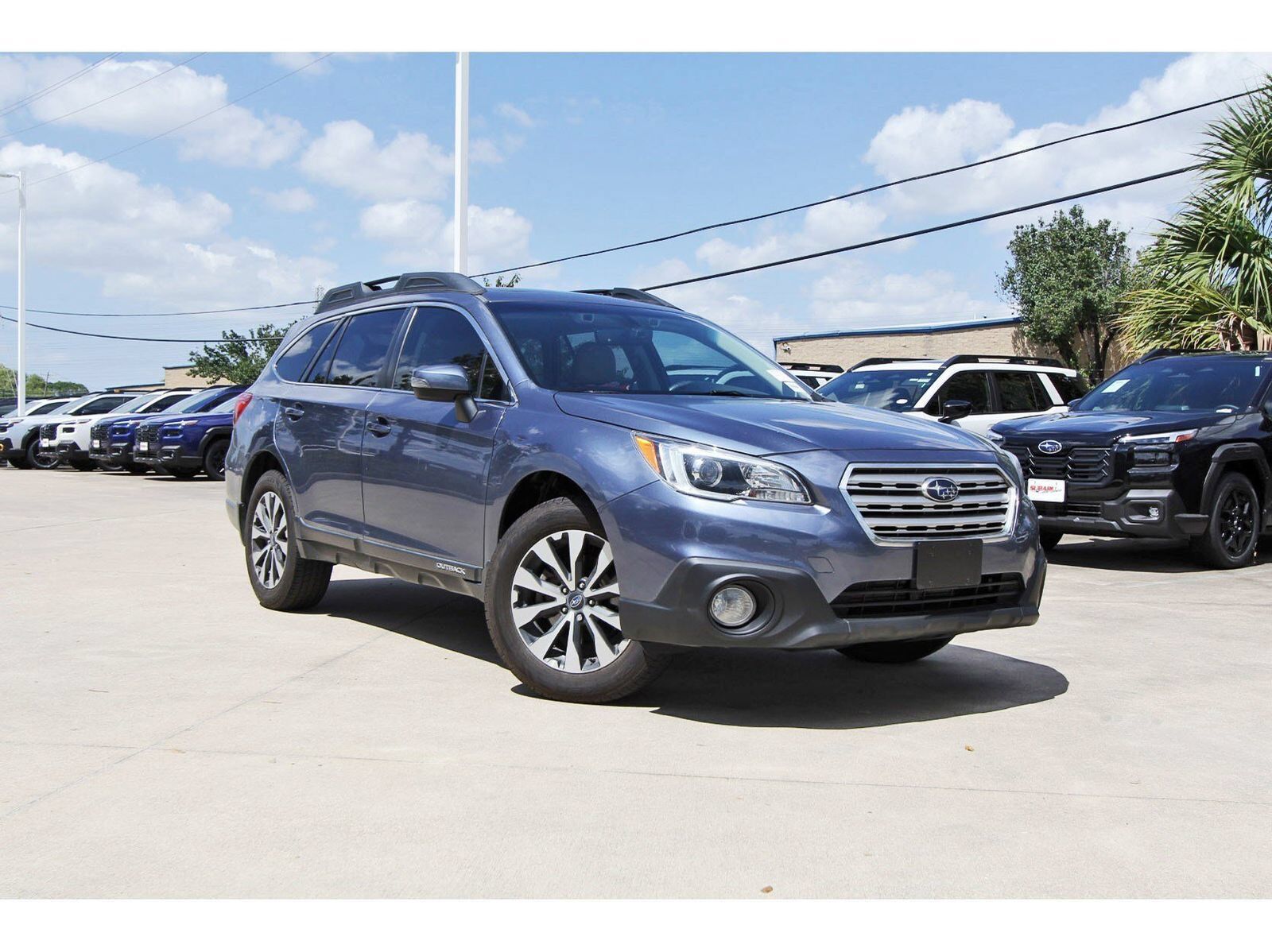2017 SUBARU Outback