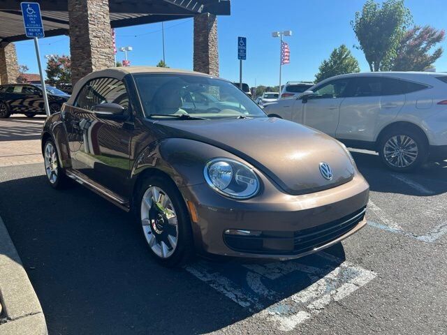 2015 VOLKSWAGEN Beetle