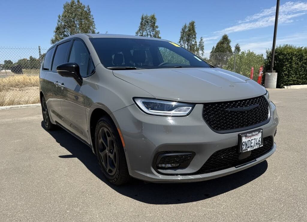 2023 CHRYSLER Pacifica