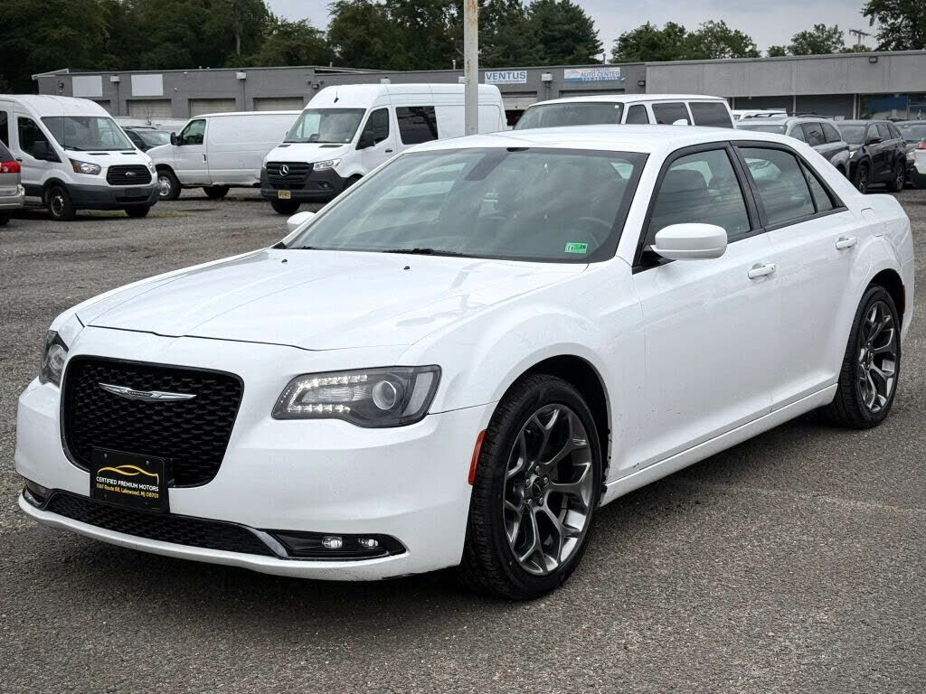 2016 CHRYSLER 300