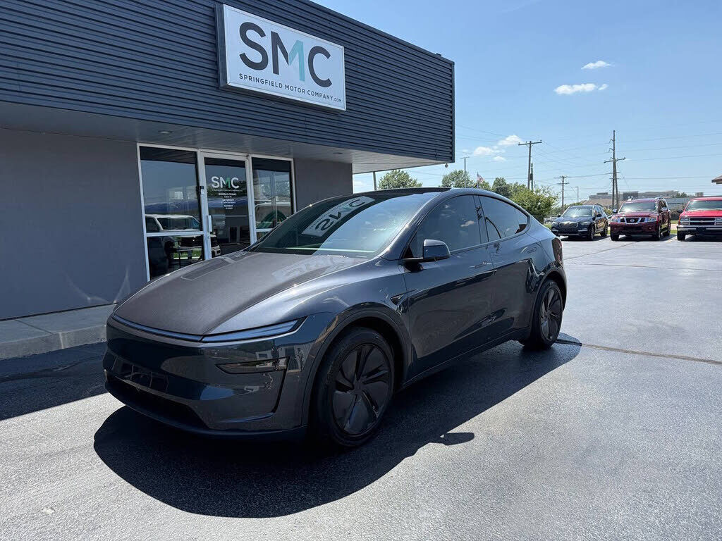 2026 TESLA Model Y