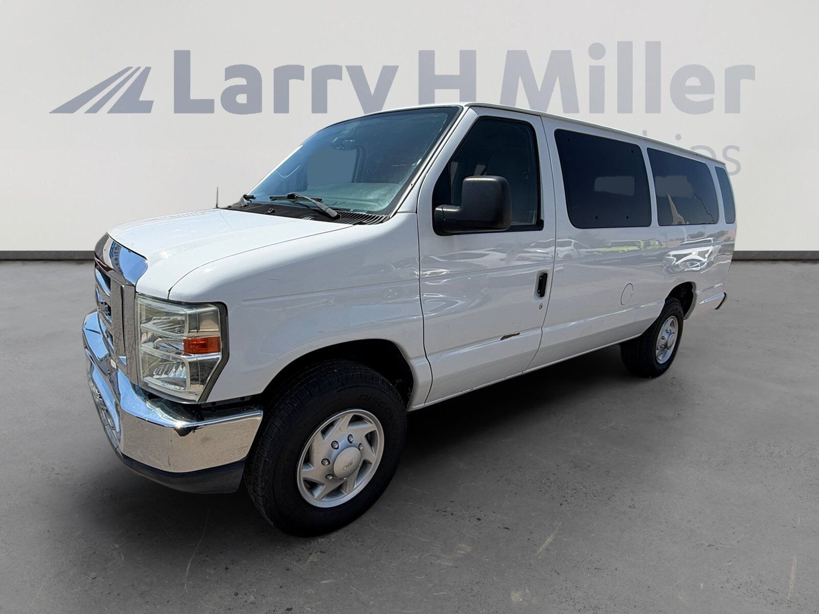 2012 FORD E-350