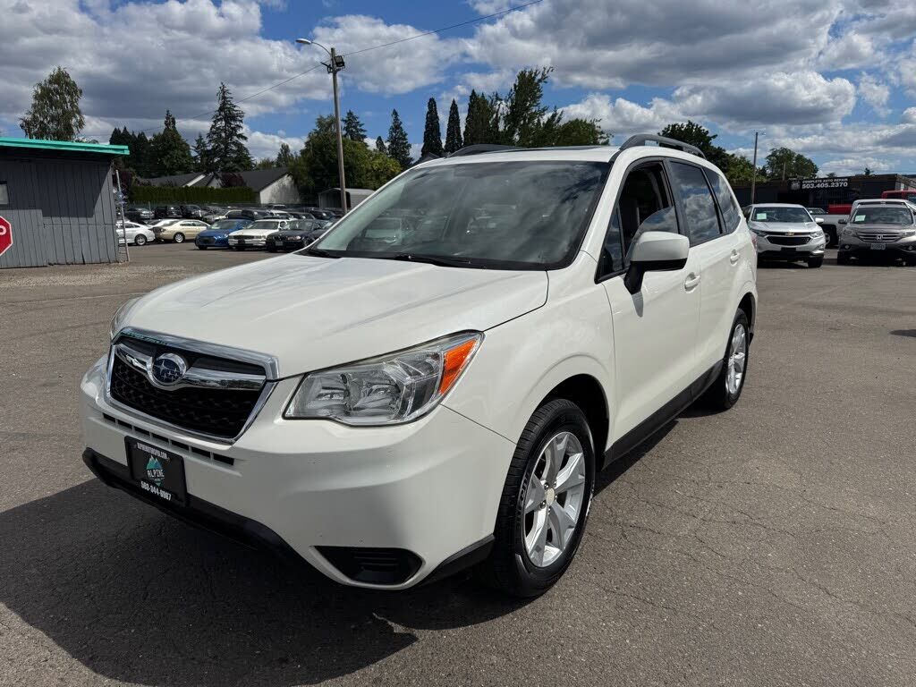 2016 SUBARU Forester