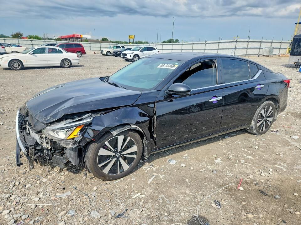 2022 NISSAN Altima