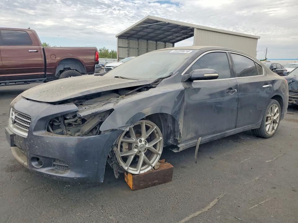 2010 NISSAN Maxima