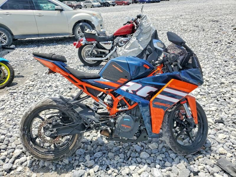 2024 KTM RC