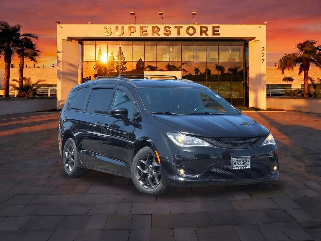 2019 CHRYSLER Pacifica