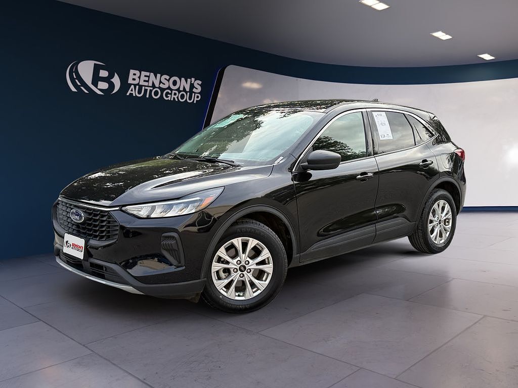 2024 FORD Escape