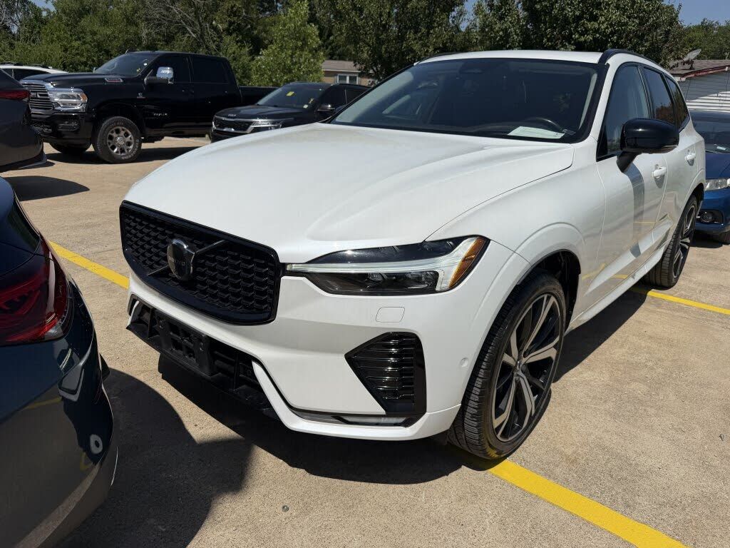 2024 VOLVO XC60