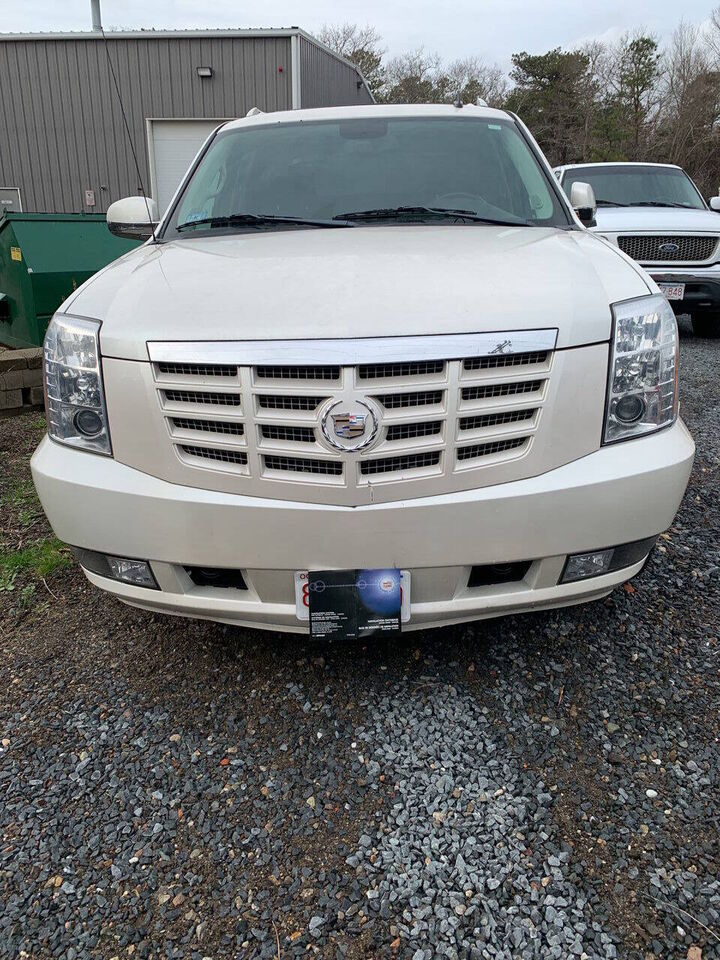 2011 CADILLAC Escalade