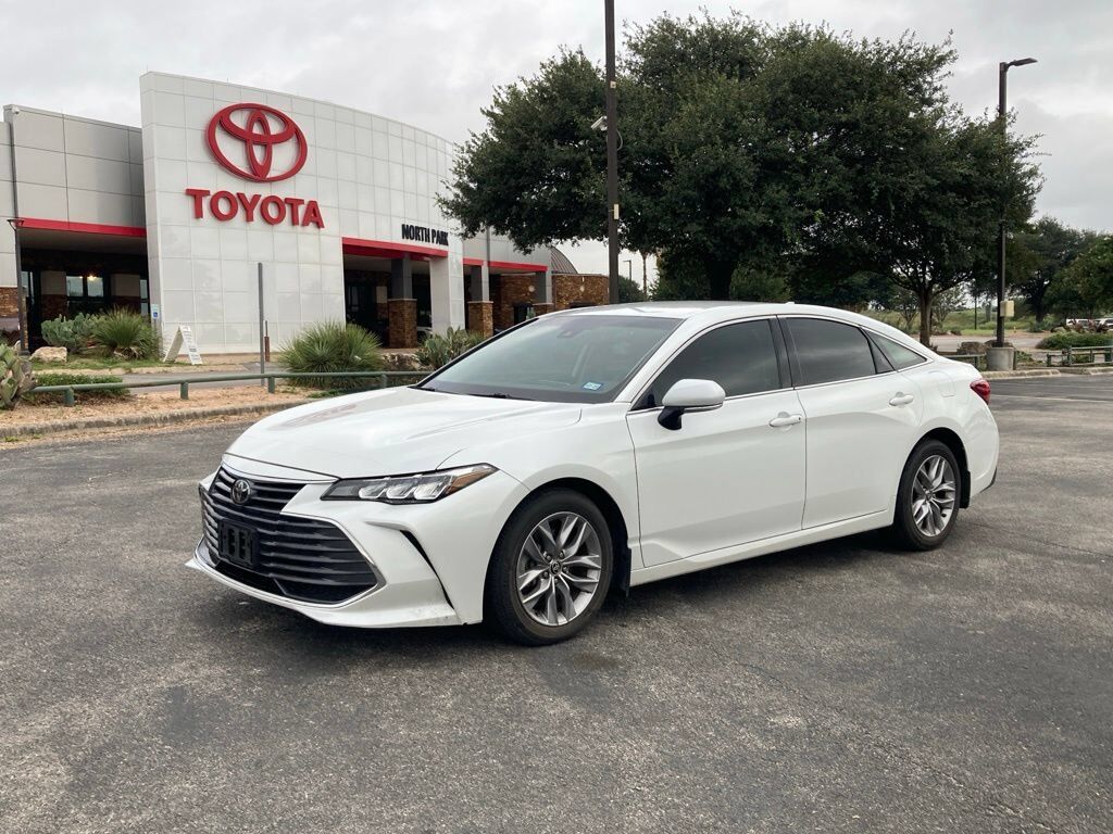 2022 TOYOTA Avalon