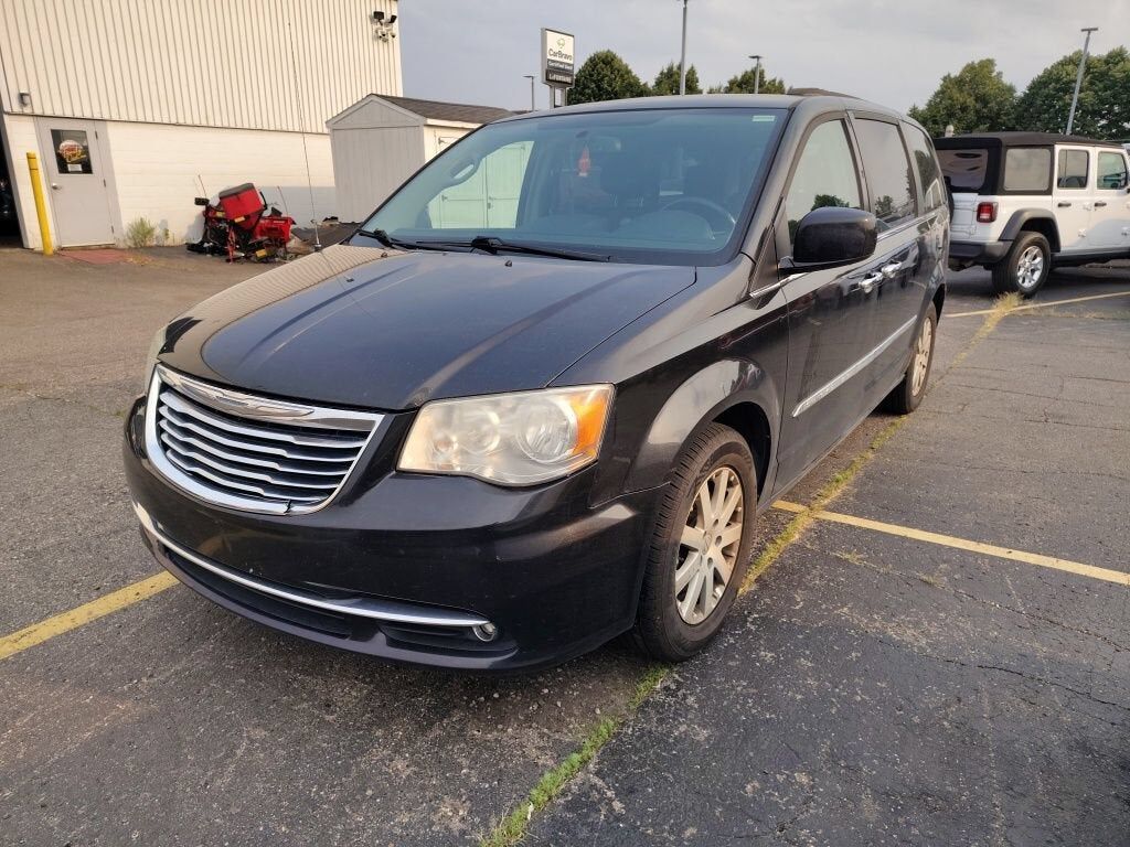 2015 CHRYSLER Town and Country