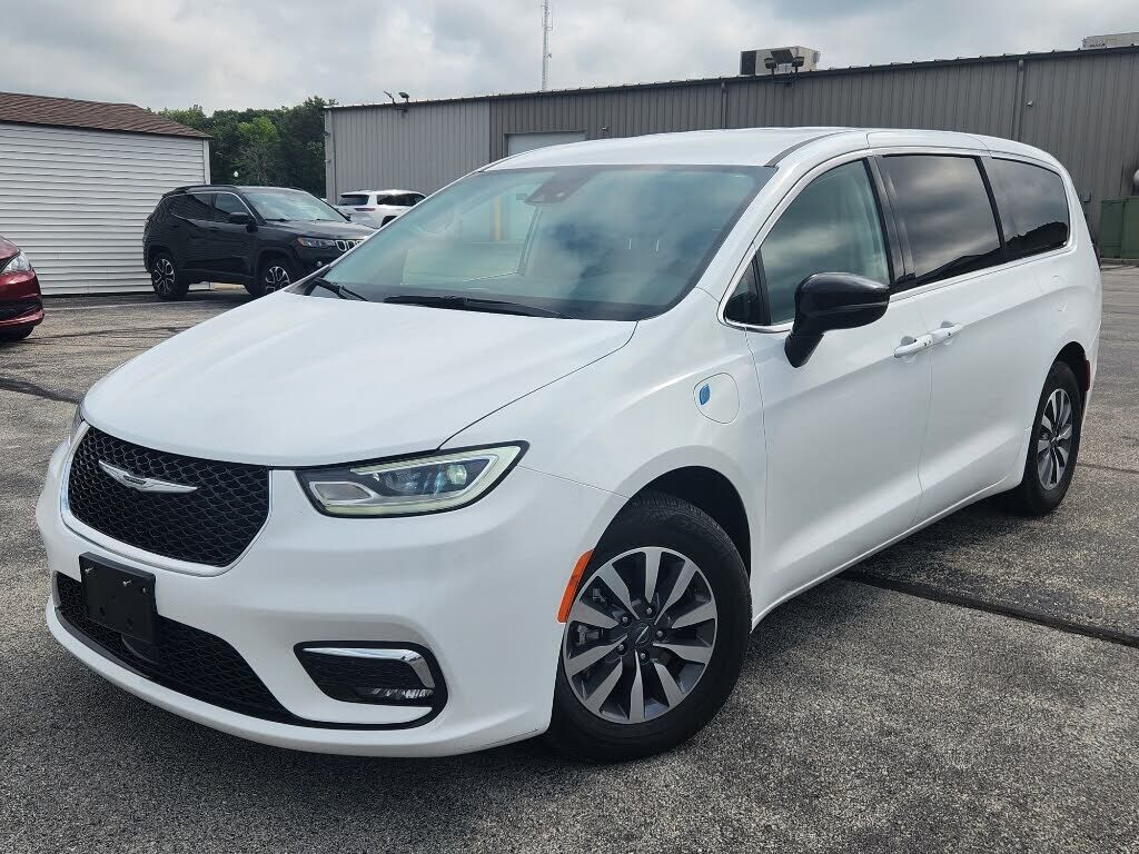 2024 CHRYSLER Pacifica