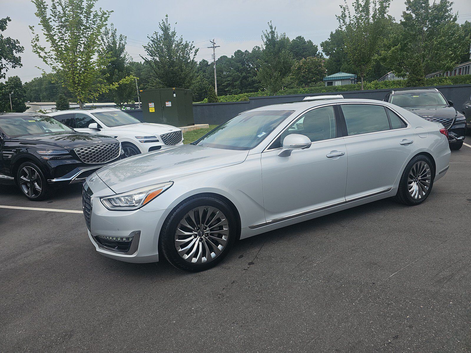 2017 GENESIS G90