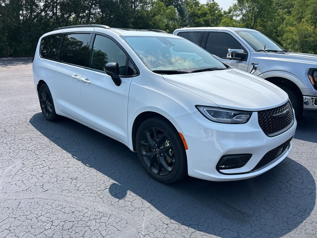 2025 CHRYSLER Pacifica