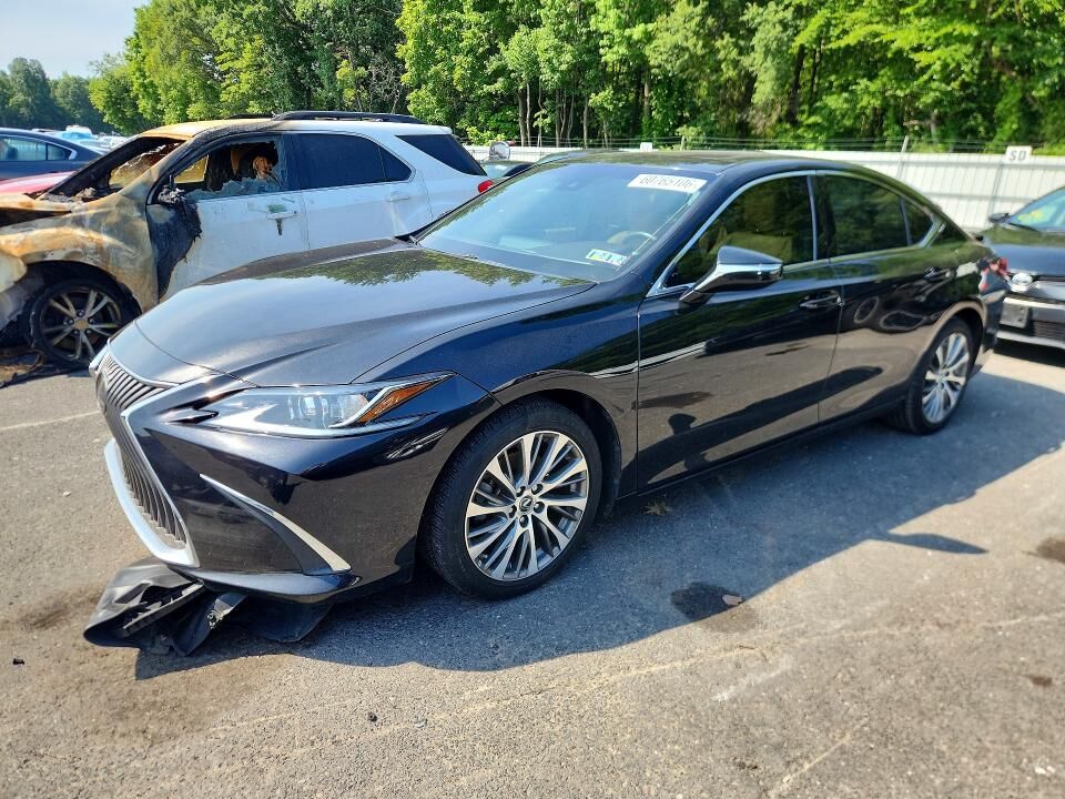 2020 LEXUS ES